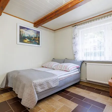 Dom Goscinny Bursztynek Krynica Morska
