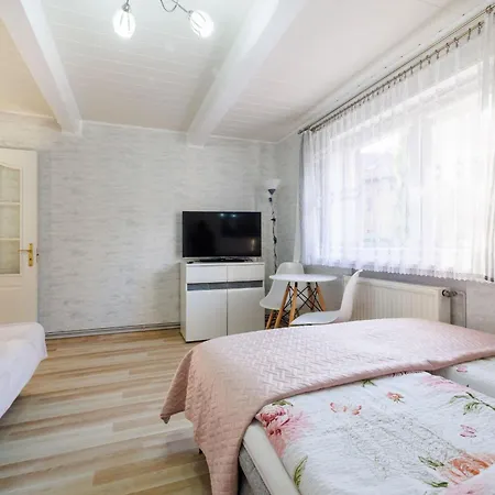 Lägenhet Dom Goscinny Bursztynek Krynica Morska