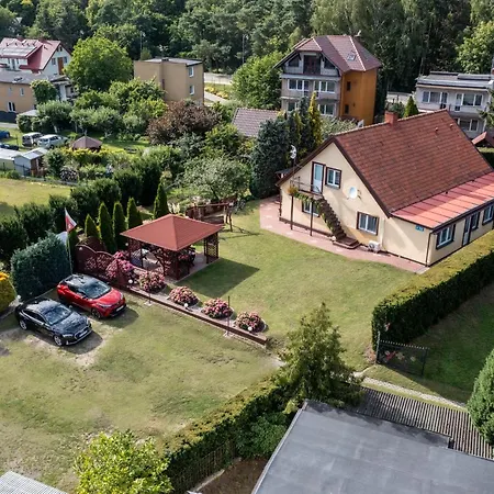 Lägenhet Dom Goscinny Bursztynek Krynica Morska
